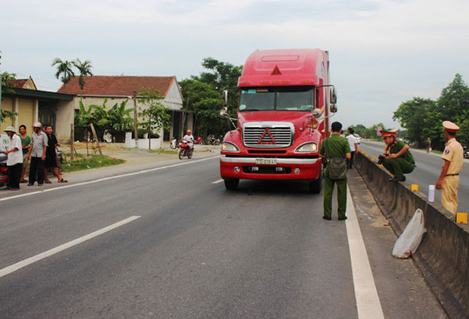 Nóng 24h qua: Nghi phạm khai lí do chém người như phim kinh dị ở Vĩnh Phúc - 3