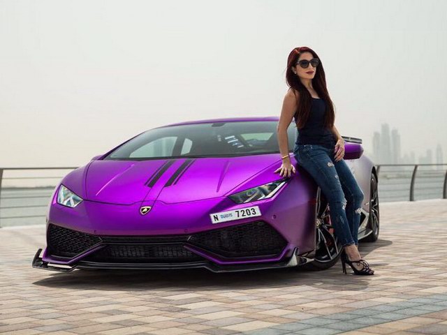 Lamborghini Huracan màu tím độc đáo của nữ doanh nhân Dubai - 1