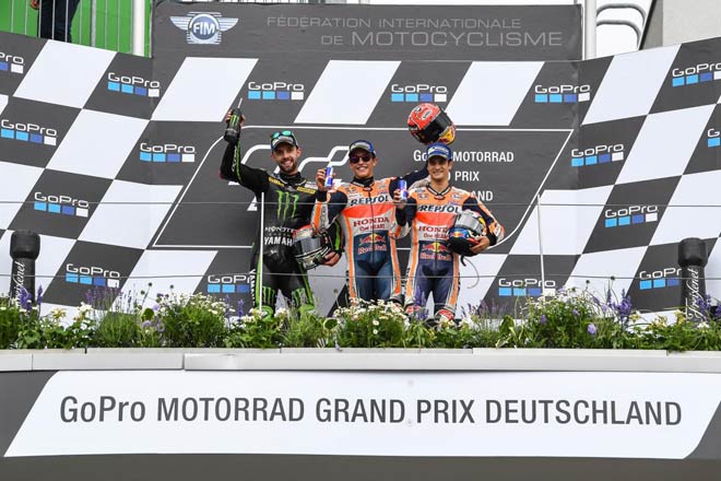 Đua xe MotoGP: Đàn áp quần hùng, thống trị khủng khiếp - 4