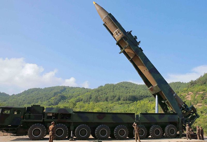 Khoảnh khắc Kim Jong-un gửi "quà quốc khánh" răn đe Mỹ - 2