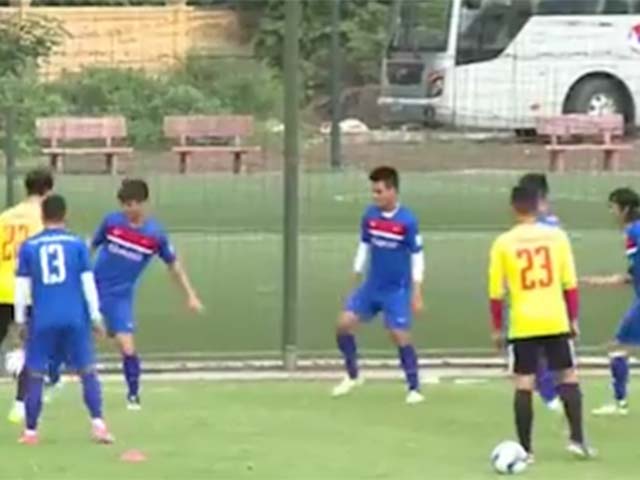 U23 Việt Nam: Công Phượng đua ghi bàn với Đức Chinh