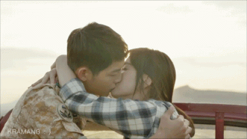 Song Joong Ki phải dè chừng dàn mỹ nam diễn bạo với Song Hye Kyo - 1