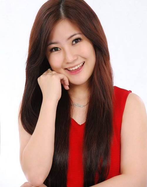 Hương Tràm "lột xác" từ cô bé mũm mĩm đến mỹ nữ sexy ngoạn mục thế này - 7