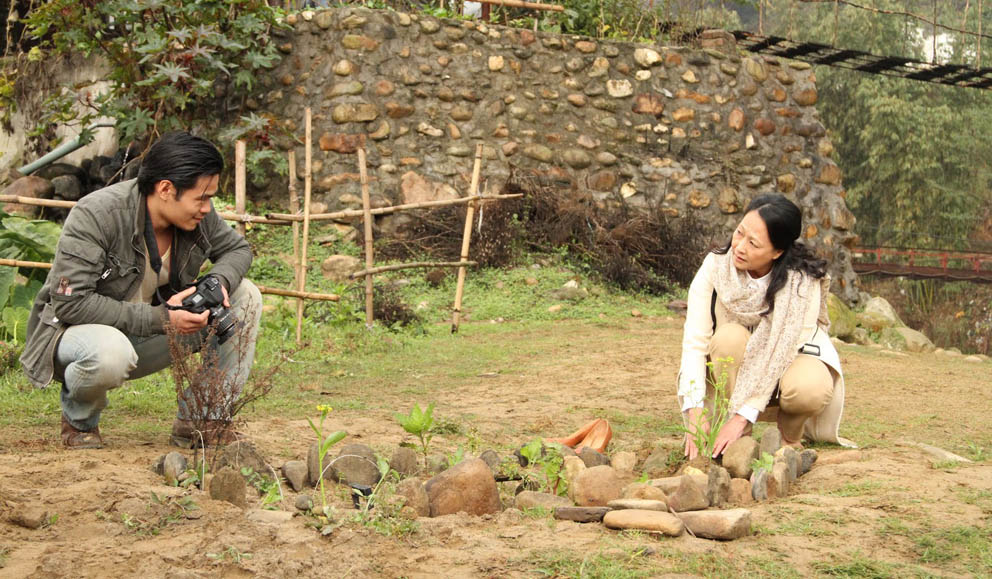 "Say nắng" bạn diễn: Con gái ông trùm tuyên bố cảnh nóng là chuyện nhỏ! - 5