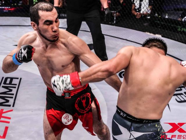 MMA: "Mãnh hổ" châu Âu khóa cổ hạ gục "con báo" Trung Quốc