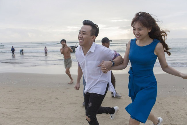 Hari Won là cô vợ ngoại quốc nổi tiếng nhất trong làng giải trí Việt khi kết hôn với Trấn Thành.