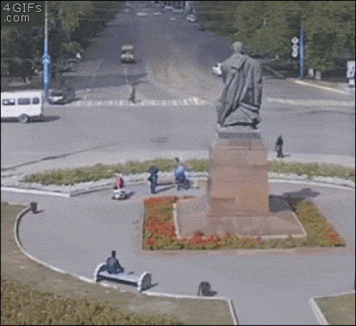 Ảnh động: Thoát nạn khi "thần chết ngủ quên" - 7