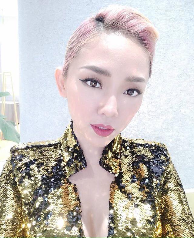 Bằng Kiều thân mật vợ cũ, Hoài Linh chạnh lòng thị phi - 7