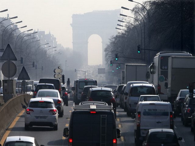 Pháp cấm hết ô tô, xe máy vào năm 2040 - 1