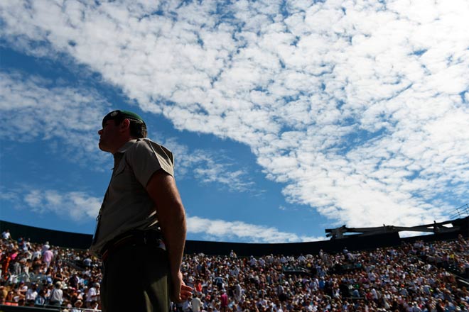 Tin nóng Wimbledon ngày 7: Federer lại nịnh vợ Mirka - 6