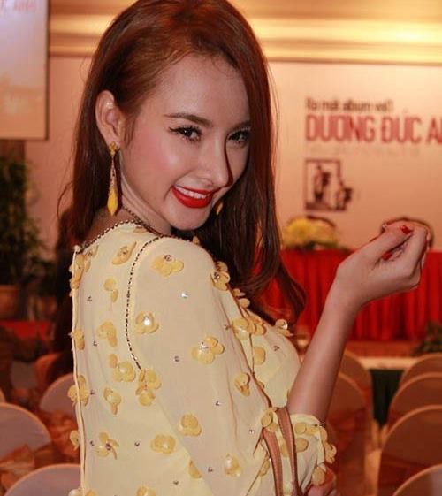 Nhìn lại chiếc mũi "biến hóa" theo thời gian của Angela Phương Trinh - 7