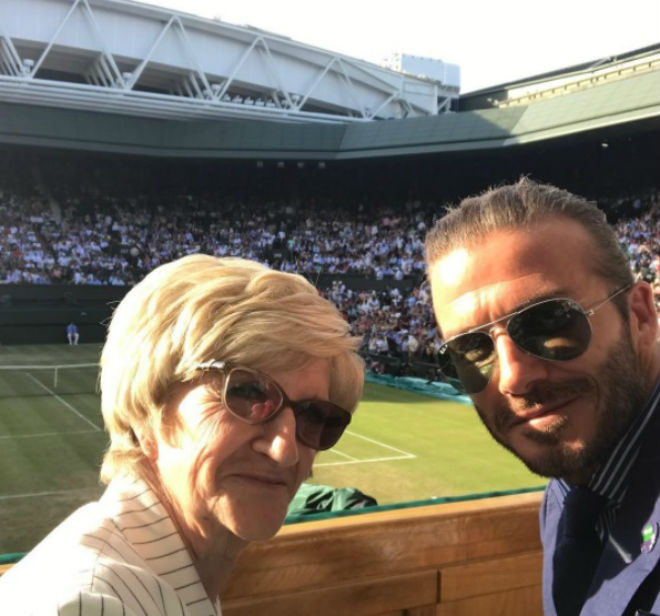 Tin nóng Wimbledon ngày 7: Federer lại nịnh vợ Mirka - 2