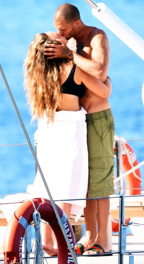 Tù nhân đẹp nhất thế giới cặp bồ ái nữ tỷ phú, bỏ vợ con - 2