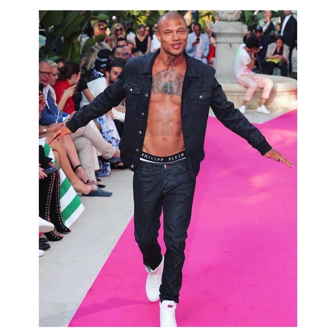 Tù nhân đẹp nhất thế giới cặp bồ ái nữ tỷ phú, bỏ vợ con - 10