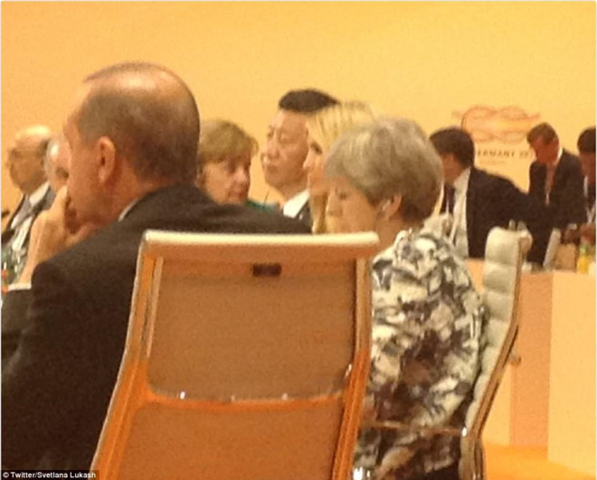 Ông Trump nói gì việc ái nữ Ivanka ngồi ghế lãnh đạo G20? - 2