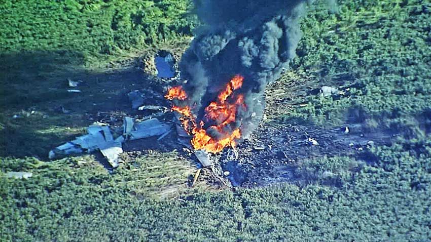 Máy bay quân sự Mỹ nổ tung trên không, 16 người thiệt mạng - 1