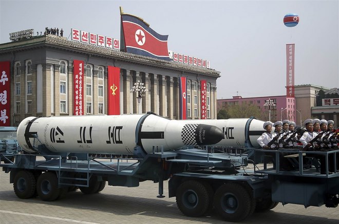 Chiến tranh Nga-Mỹ có thể nổ ra vì 1 tên lửa Triều Tiên? - 1