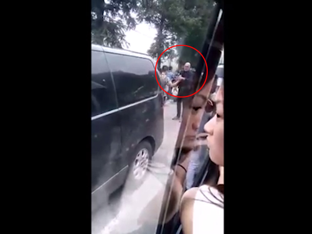 Nóng 24h qua: Thông tin bất ngờ vụ xe tải dính chông thép 5 cạnh - 3