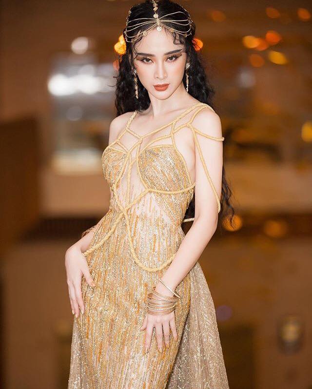 Phản ứng của Hà Hồ, Hạ Vi trước tin Cường đô la có người mới - 2