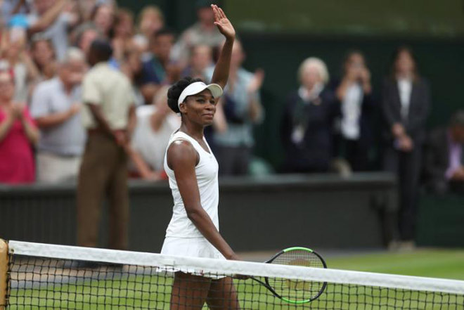 Venus Williams - Ostapenko: Choáng với &#34;lão bà&#34; (Tứ kết Wimbledon) - 1