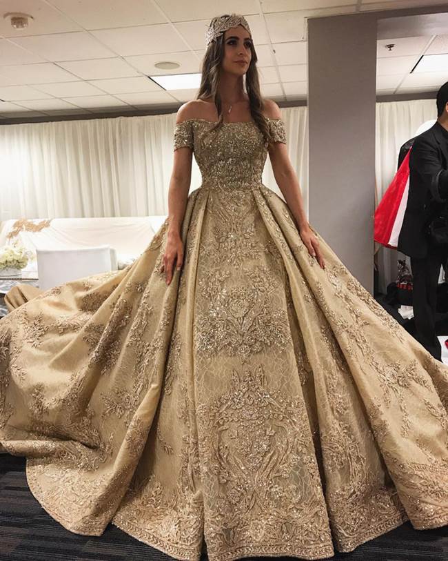 Váy cưới 227 tỷ đẹp như giấc mơ của con gái tỷ phú dầu khí Nga - 1