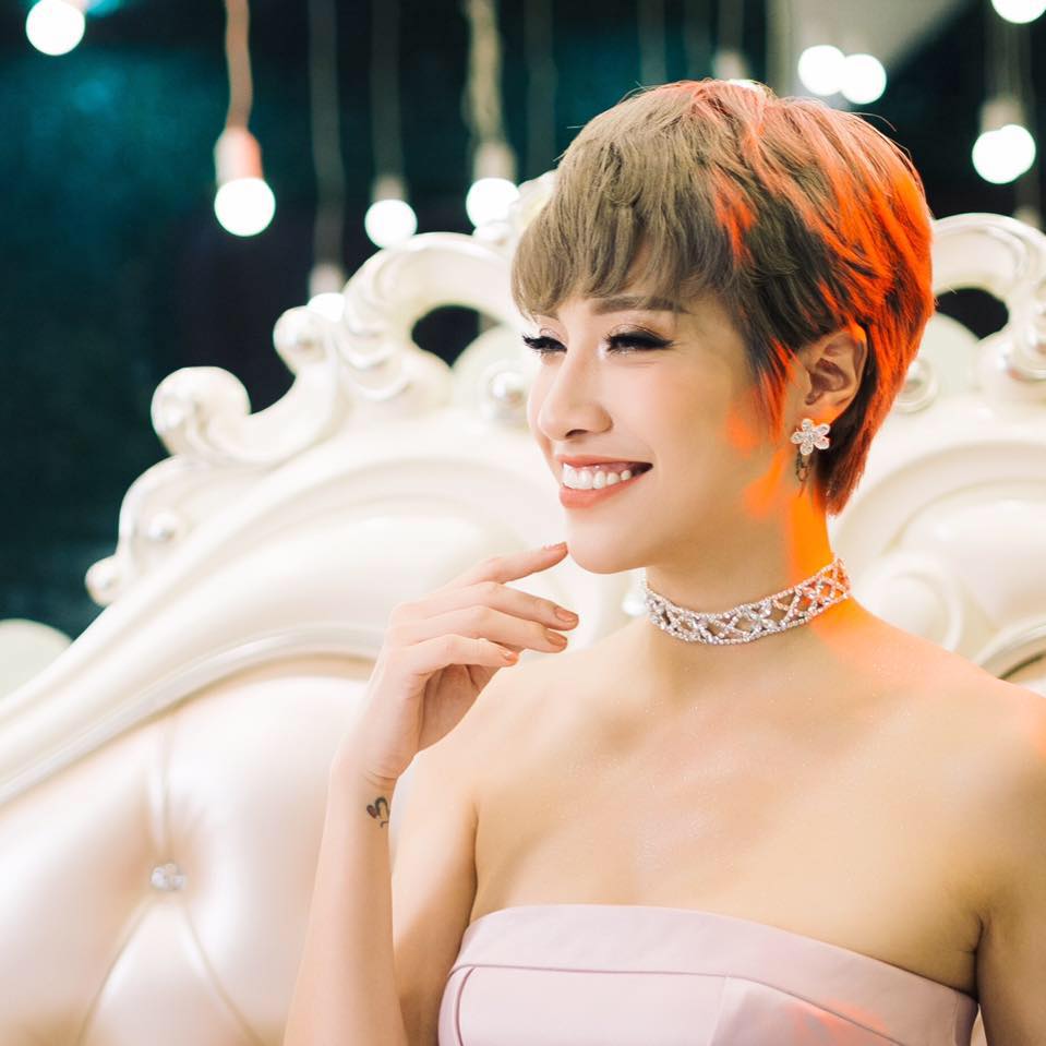 Người đẹp bị chồng sắp cưới bỏ vì "bắt cá 2 tay" lại gây bão mạng - 9