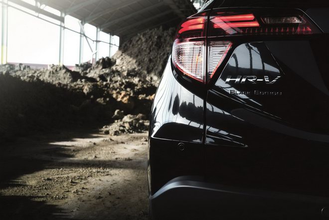Honda HR-V Black Edition giá từ 737 triệu đồng - 3