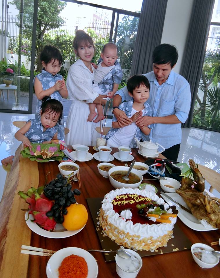 Chồng Tăng Thanh Hà khoe vợ trẻ xinh dù đã hai con - 4