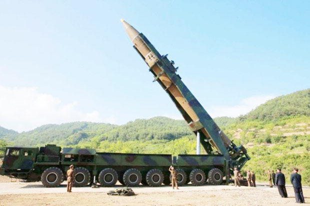 Mỹ: Triều Tiên đang chế siêu tên lửa “chết chóc hơn” - 1