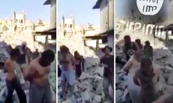 Video: “Đào” được khủng bố IS trong đống đổ nát ở Mosul - 1