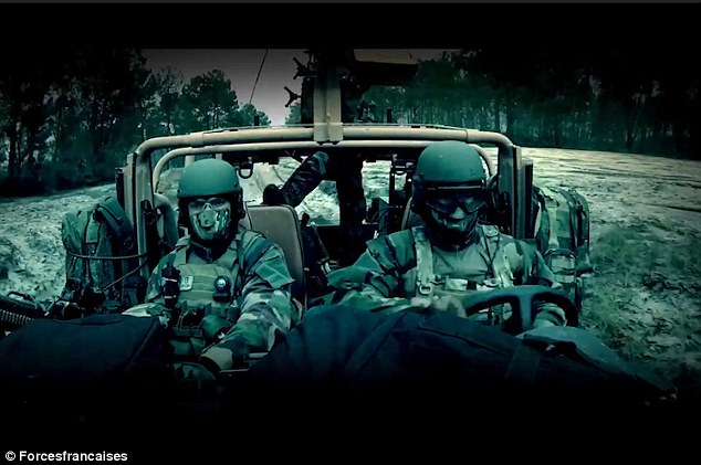 Đặc nhiệm Pháp tung video tuyển quân như phim Hollywood - 1