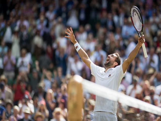 Clip hot Wimbledon: Federer quá hay, Cilic cáu giận đập vợt