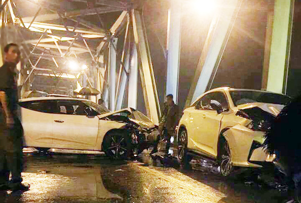 Tai nạn 3 người chết, xe máy đứt đôi: Tài xế Lexus khai gì? - 2