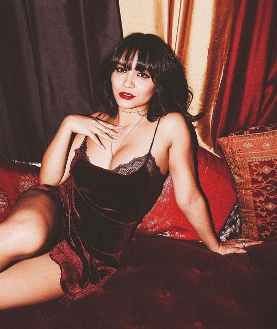 Mới 19 tuổi đã hẹn hò dàn chân dài này, Justin Bieber nước Úc bị gọi là trai hư - 2