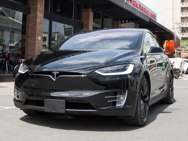Tesla Model X P100D giá 8 tỷ đồng tại TP.HCM - 1