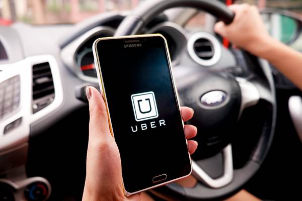 Bộ Tài chính bác kiến nghị thu thuế taxi truyền thống như Uber - 1