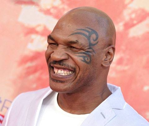 Huyền thoại quyền anh Mike Tyson xuất hiện cực ngầu trong phim quay ở Việt Nam - 9