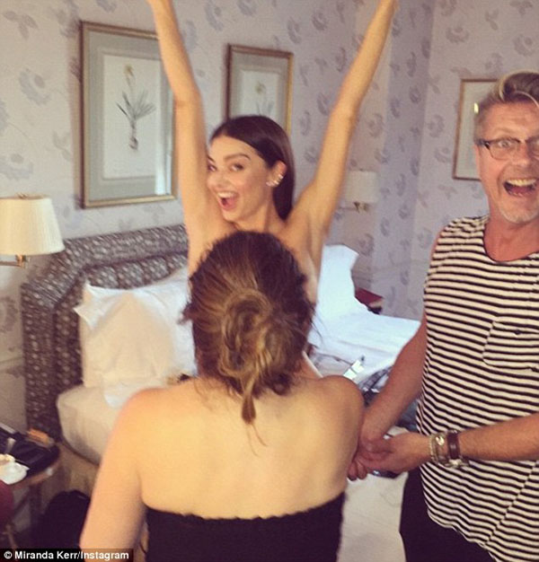 Chiêu hở bạo mà vẫn không bị ném đá của loạt mỹ nữ Hollywood - 11