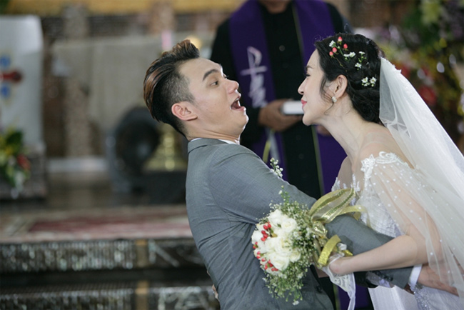 Với MV Ngày cưới, Khắc Việt và hot girl Mi Lan tạo thành cặp đôi diễn rất ăn ý.