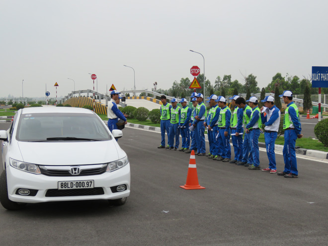 Chuyên gia Nhật Bản đào tạo kỹ năng LXAT cho Cảnh sát giao thông - 1