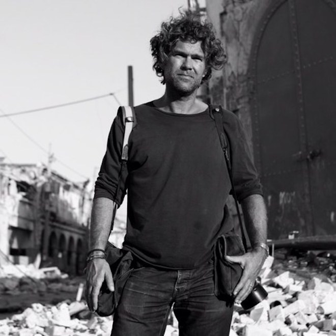 Từng phục vụ 2 đời Tổng thống Mỹ, nhiếp ảnh gia này đang làm “cái bóng” của Zuckerberg - 2