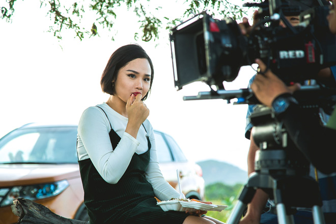 "Sếp nữ" Miu Lê nhí nhảnh bên Hoa hậu làng hài Việt - 5