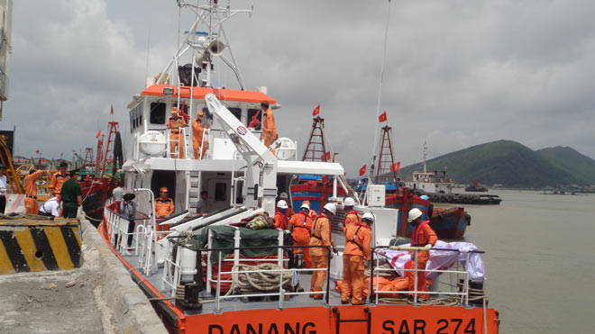 5 ngày “lật tung” biển Nghệ An tìm kiếm 13 người mất tích - 1