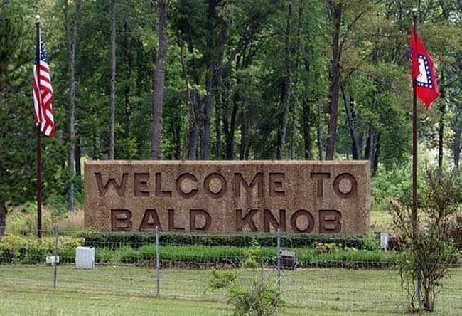 Bald Knob, Arkansas: Thị trấn được đặt tên theo một bãi đá.