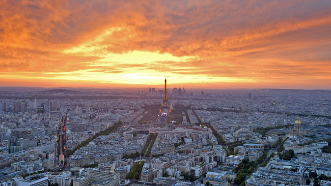 Theo thống kê, kinh đô ánh sáng của Pháp có tới hơn 6.000 đường phố chính thức được đặt tên. Sự hấp dẫn của Paris nằm ở chỗ nơi đây luôn có điều gì đó mới mẻ để khám phá, ngay cả đối với những người tin rằng họ đã thấy tất cả những gì nổi bật nhất.