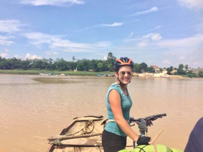 Tin mới vụ nữ du khách Anh mất xe đạp khi phượt xuyên Việt - 1