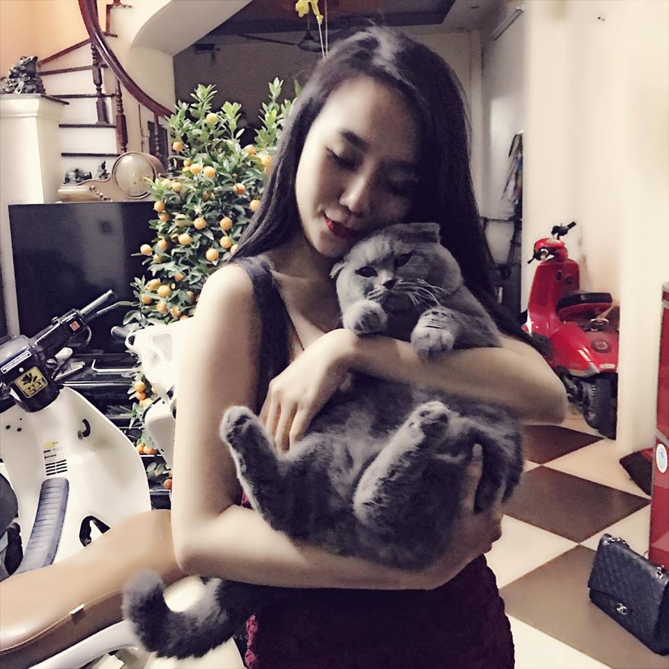 "Vợ" ở nhà hút mắt thế này bảo sao Khắc Việt, Tim không mê - 4