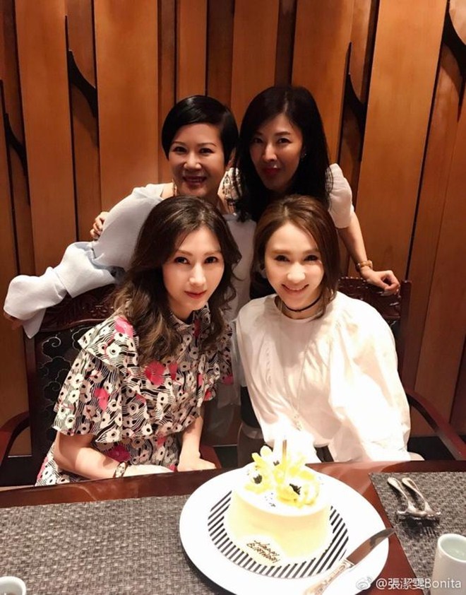 Sống trong nhung lụa, hoa hậu U50 trẻ đẹp như gái 18 - 11