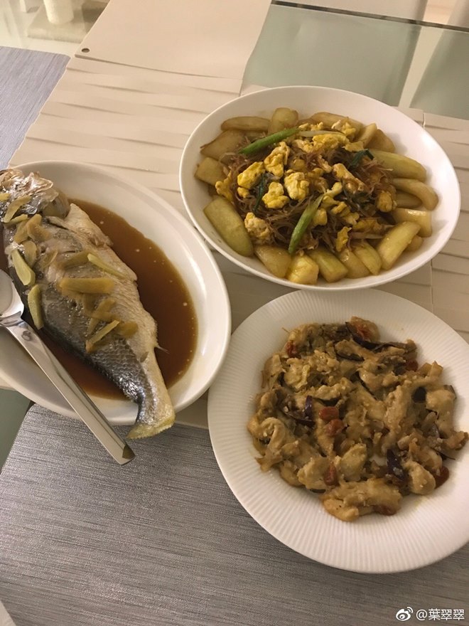 Bị Triệu Vy giật bồ, cuộc sống của hoa hậu Hong Kong thay đổi không ngờ - 4