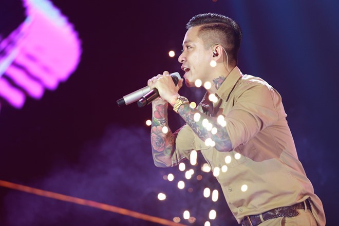 Cảnh tượng này khiến Mỹ Tâm suýt phát khóc ở sân vận động - 6